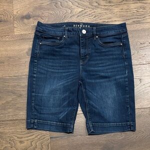 WHBM SIZE 6 BERMUDA JEAN SHORTS EUC BUNDLE2SAVE